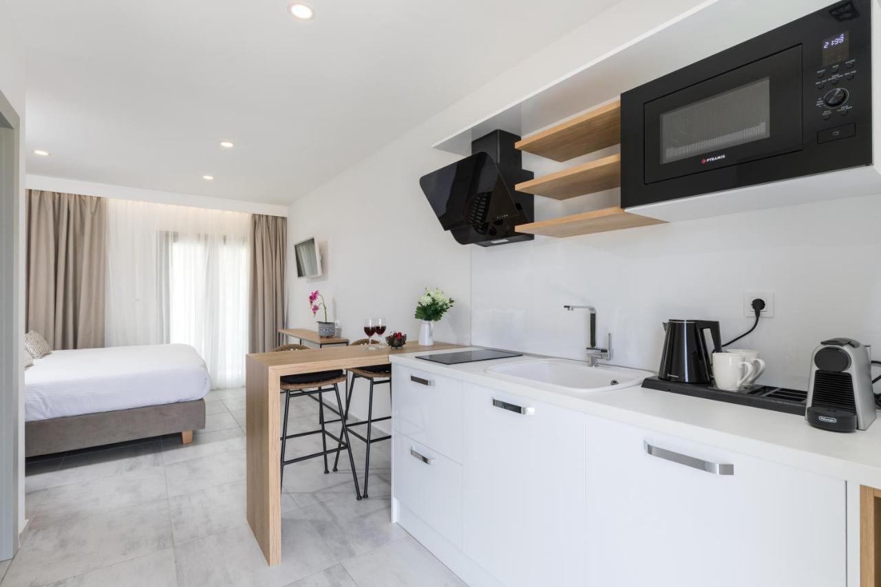 V Luxury Suites Kanali  Luaran gambar