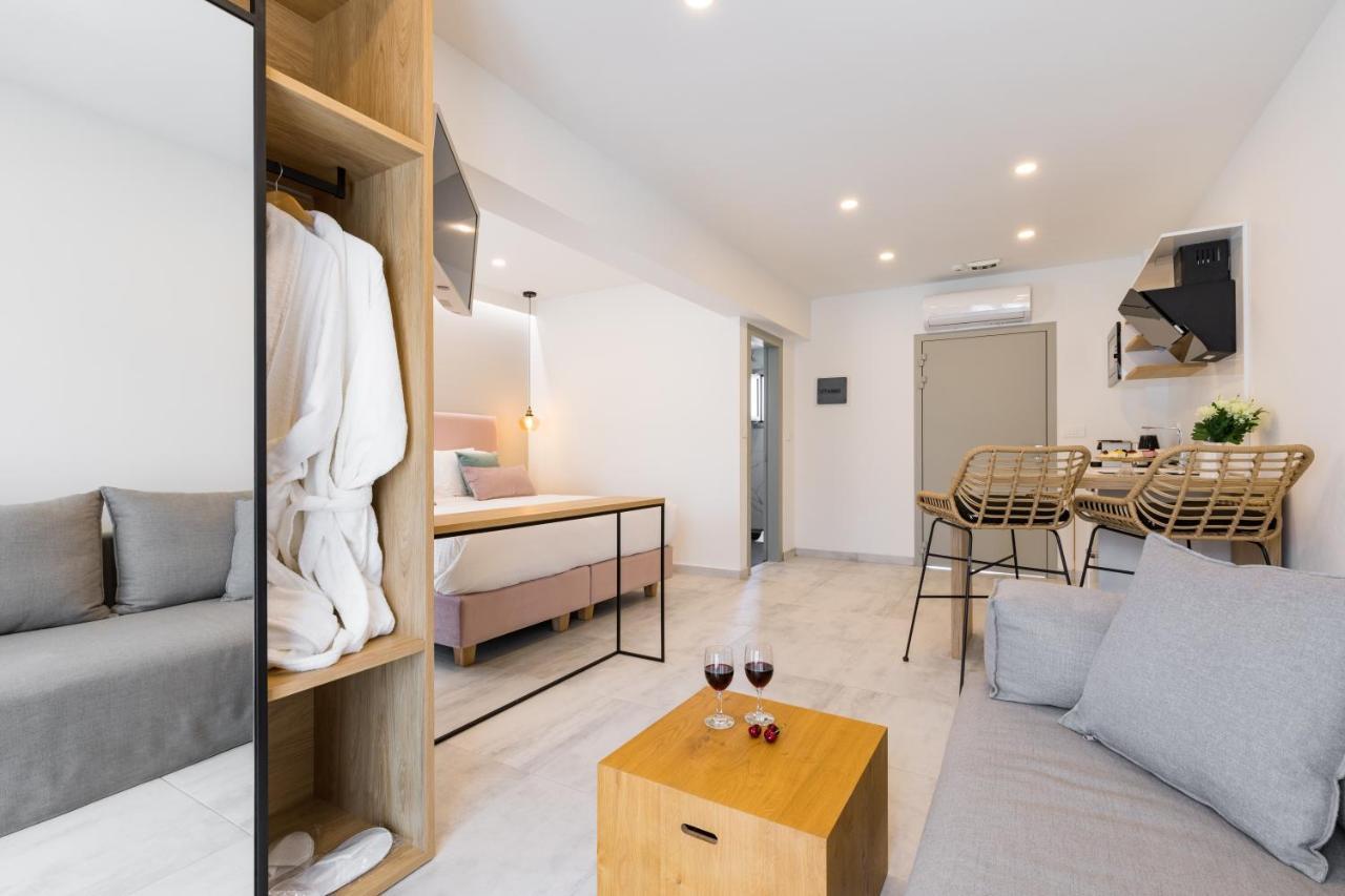 V Luxury Suites Kanali  Luaran gambar